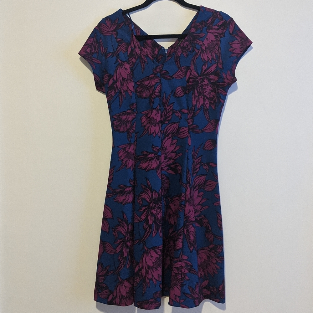 Short sleeve floral dress